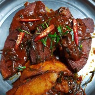 ร้านเจห้าแยกสายน้ำผึ้ง ร้อยเอ็ด