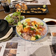 เมนูของร้าน Mirae sushi ถนนข้าวหลาม บางแสน