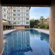 โรงแรมเจ พาร์ค อมตะ