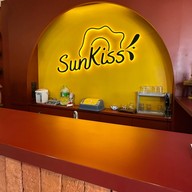 Sunkiss Brunch&ข้าวไข่เยิ้ม คูเมือง