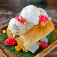 เมนูของร้าน ขนมจีนต้นก้ามปู นวลจันทร์ .