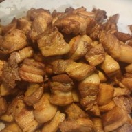 วิรุณ หมูทอดน้ำปลา  (ตลาดลุมพินีชั้น2)