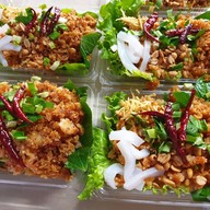 ร้านเจห้าแยกสายน้ำผึ้ง ร้อยเอ็ด