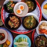 ข้าวแกงเหนือ👍 (อาหารพื้นเมืองเหนือตามฤดูกาล)