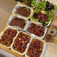 เนื้อฉ่ำ NEUACHUM beef steak สเต็กเนื้อ/ข้าวผัดมันเนื้อ/ยุกเกะ