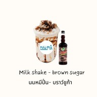 นมหมีปั่น กาแฟโบราณ มะพร้าวปั่นนมสด Numi(นูมิ) ตลาดนัดเพลินการ์เด้น บ่อวิน