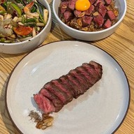 เนื้อฉ่ำ NEUACHUM beef steak สเต็กเนื้อ/ข้าวผัดมันเนื้อ/ยุกเกะ