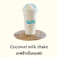 นมหมีปั่น กาแฟโบราณ มะพร้าวปั่นนมสด Numi(นูมิ) ตลาดนัดเพลินการ์เด้น บ่อวิน