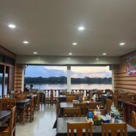 ร้านแม่งามอิ่มอร่อย ถนนคนเดินเชียงคาน