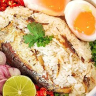 ลาบร้อยเอ็ด CJ