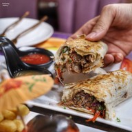 ALADEEN  RESTAURANT & CAFE