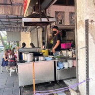 ราดหน้ายอดผักนายเคี้ยงเอ็มไพร์ พญาไท 3