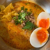 เมนูของร้าน ก๋วยเตี๋ยวห้อยขา พิษณุโลกสองแคว
