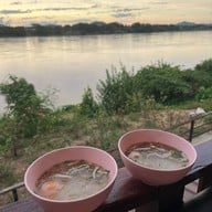 ร้านแม่งามอิ่มอร่อย ถนนคนเดินเชียงคาน