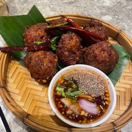 จัดจ้าน The Promenade