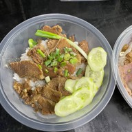 เมนูของร้าน ก๋วยเตี๋ยว สจ. (นำชัย นายเล้ง) Mmc นวนคร หน้าเซเว่น