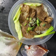 เมนูของร้าน ก๋วยเตี๋ยว สจ. (นำชัย นายเล้ง) Mmc นวนคร หน้าเซเว่น