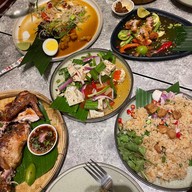 จัดจ้าน The Promenade