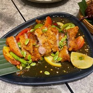 จัดจ้าน The Promenade