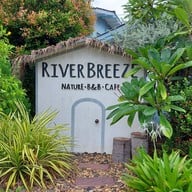 บรรยากาศ RiverBreeze Cafe