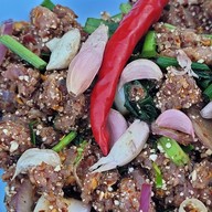 ร้านลาบยโสหลังป้อมตำรวจกม.2