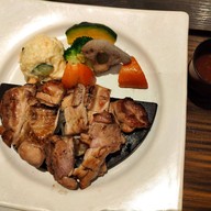 OOTOYA จามจุรีสแควร์