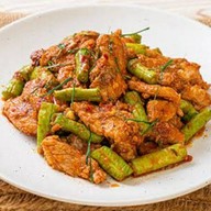 ร้านอู้หู..หมู หมูกรอบ เมนูข้าวผัดทอดสารพัด สาขาเดียว