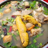 ข้าวต้มแม่อนงค์ (เจ้าเก่าริมเขื่อน)