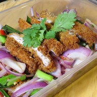 ขวัญข้าว ข้าวหมูทอด-ไก่ทอด ราดซอส - พึ่งมีมาร์เก็ต