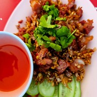 ข้าวต้มแม่อนงค์ (เจ้าเก่าริมเขื่อน)