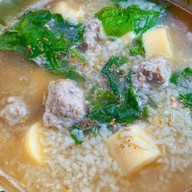 ร้านอู้หู..หมู หมูกรอบ เมนูข้าวผัดทอดสารพัด สาขาเดียว