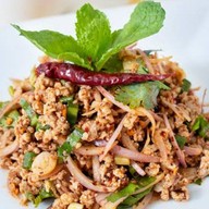 ร้านอู้หู..หมู หมูกรอบ เมนูข้าวผัดทอดสารพัด สาขาเดียว