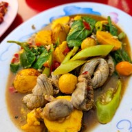 ข้าวต้มแม่อนงค์ (เจ้าเก่าริมเขื่อน)