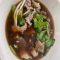 มิตรโภชนา ก๋วยเตี๋ยวเนื้อ พระนคร