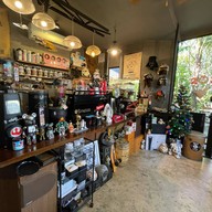 Yody Coffee & Family