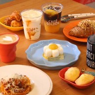 Café Golden • Coffee Pastry Pasta -
