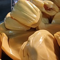 ร้านอุ้ม ตลาดนวลจันทร์ 38