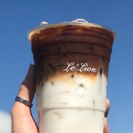 ออน เดอะ เวย์ คาเฟ่ แคมป์ ปิ้ง ย่าง