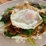 กุ๊กอ้วน : อาหารตามสั่ง x ปอเปี๊ยะทอด - ขนมจีบ