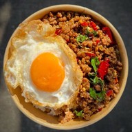 กะเพราอโยธยา สกลนคร สกลนคร