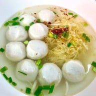 ก๋วยเตี๋ยวลูกชิ้นปลาเจริญกรุง18