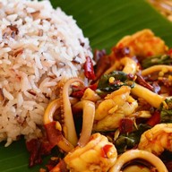 กะเพราอโยธยา สกลนคร สกลนคร