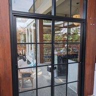 The Bull And Flower Cafe And Eatery