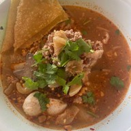 ก๋วยเตี๋ยวต้มยำชายโน หินเหล็กไฟ