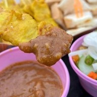 หมูสะเต๊ะ  Sai&Mai (ตลาดไดโนเสาร์)