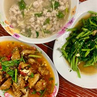 ร้านข้าวต้มเจ๊นิต