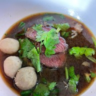 ก๋วยเตี๋ยวเนื้อนายหมี สาขานวลจันทร์ นวลจันทร์