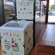 บรรยากาศ มานีมีนม ซอยมังกร