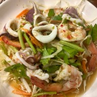 B'bua cafe Sriracha