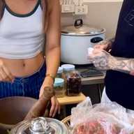 ร้านข้าวพี่่ยุสคราส